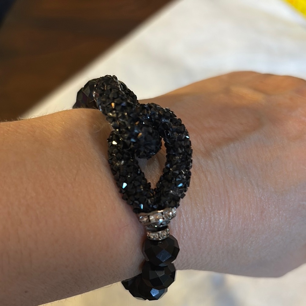 Loop tied crystal and faceted glass sparkling beaded stretch Bracelet